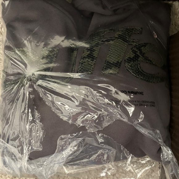 Brand New! Scuffers Animal Dark Hoodie - Picture 5 of 6